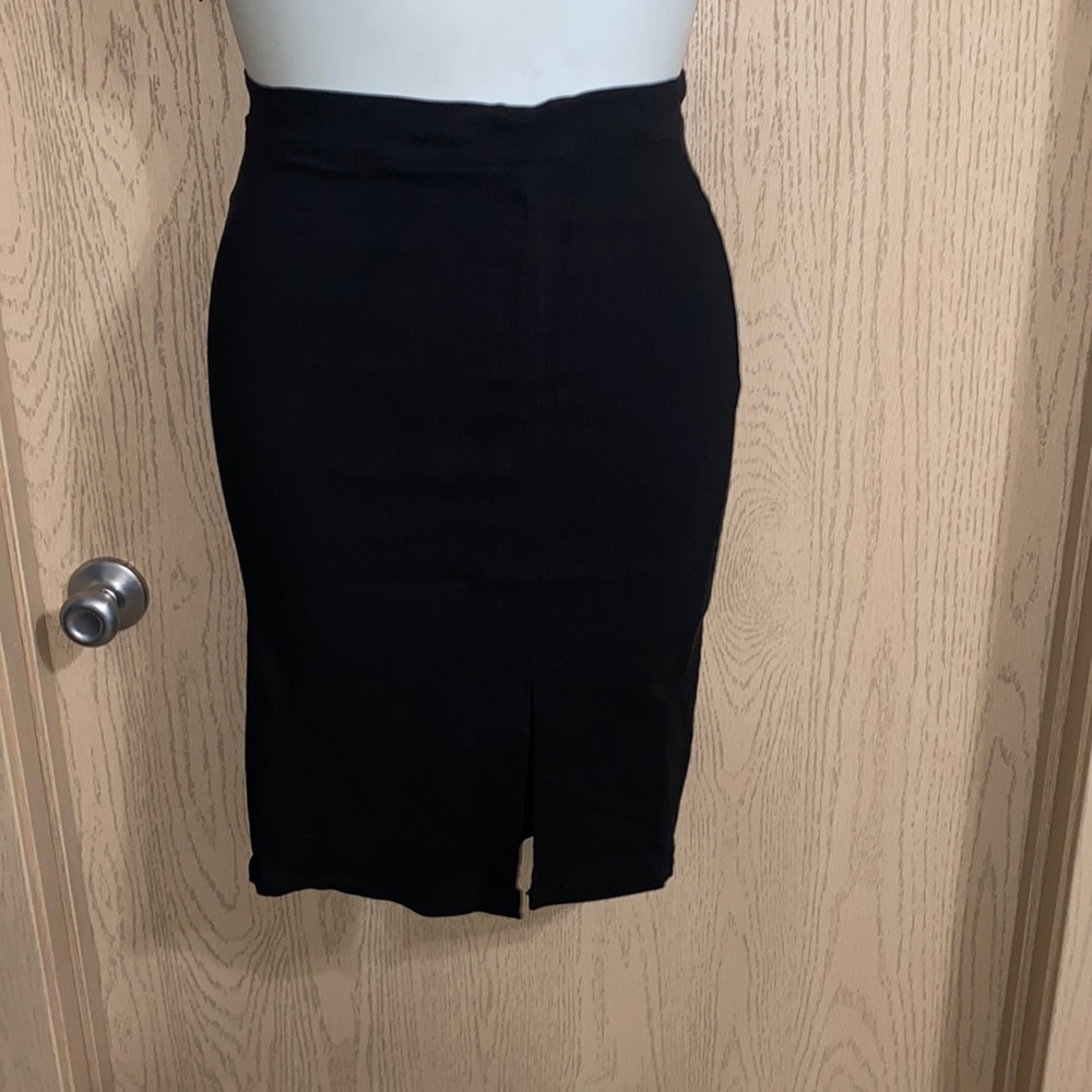 Thrill 1x black pencil skirt
